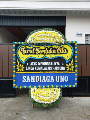 Papan Bunga Duka di Karangsari