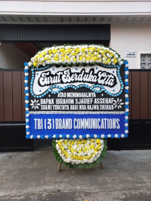 Papan Bunga Duka di Karangsari